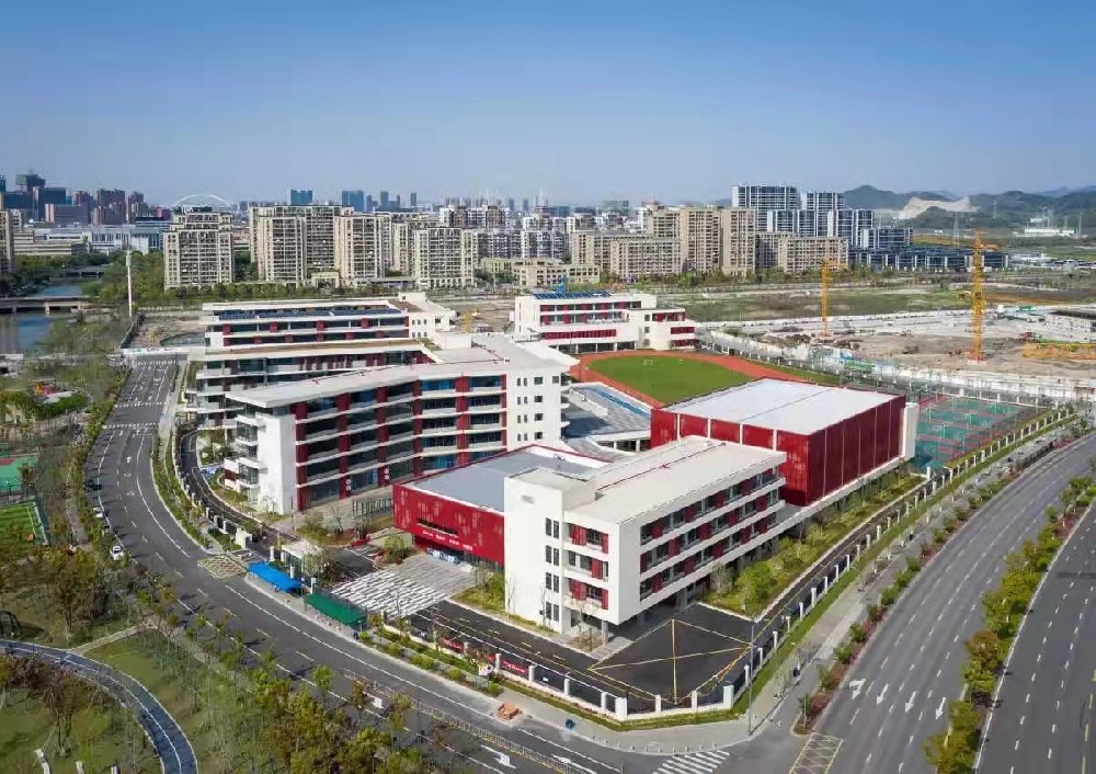 藝術實驗學校新增箱式無負壓供水設備由浙江清澈環(huán)保設備有限公司安裝供應